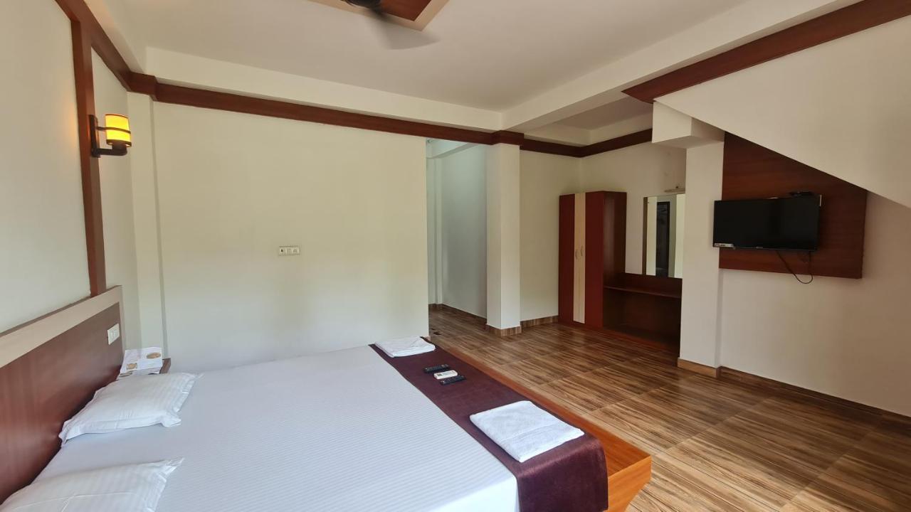 异域广场酒店 Lakshmanpur 外观 照片